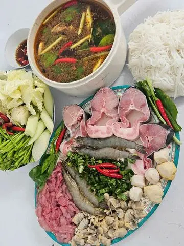 Hình ảnh Lẩu Thái thập cẩm (lớn) - cá basa