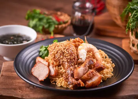 Hình ảnh Mì trộn xá xíu
