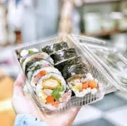 Hình ảnh Cơm cuộn gà chiên sốt teriyaky