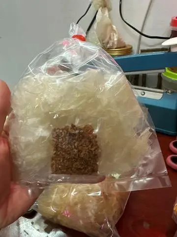 Hình ảnh Bánh tráng dẻo muối tôm