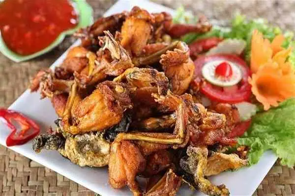 Hình ảnh Ếch chiên giòn 2 con chấm mắn me + cơm