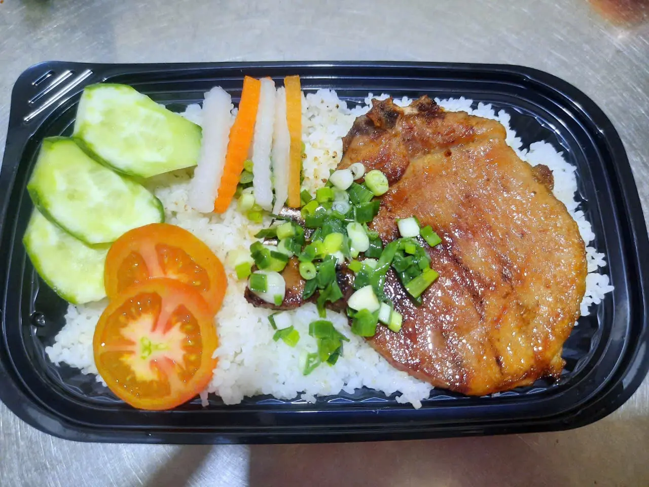 Hình ảnh Cơm sườn ( có canh )