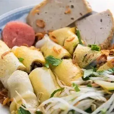 Hình ảnh Bánh cuốn trứng chả