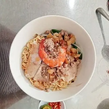 Hình ảnh Mì Trộn Đầy Đủ