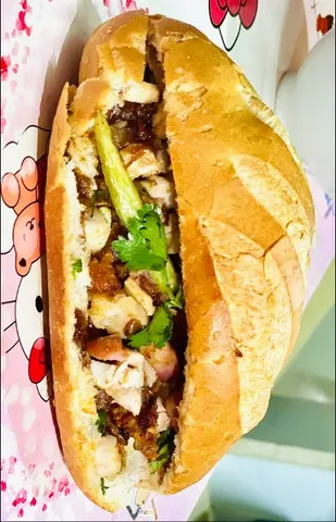 Hình ảnh Bánh mì heo quay