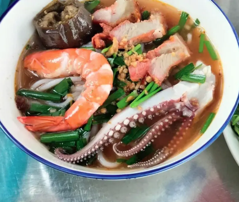 Hình ảnh Bún mắm thường