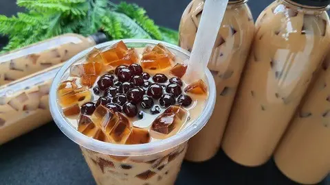 Hình ảnh Trà sữa lá đen truyền thống full topping