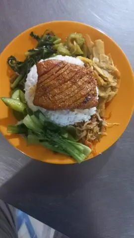 Hình ảnh Cơm sườn ram sốt me chay
