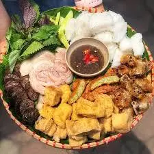 Hình ảnh Bún đậu thập cẩm lòng chiên