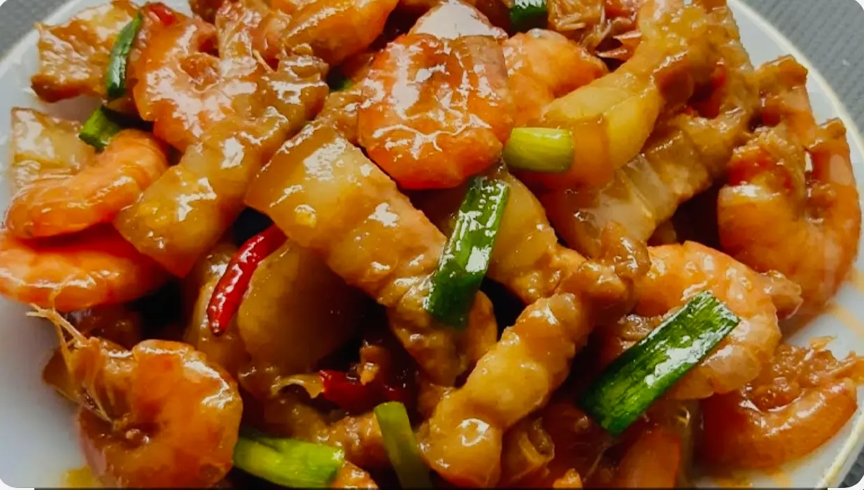 Hình ảnh Cơm thịt kho tép