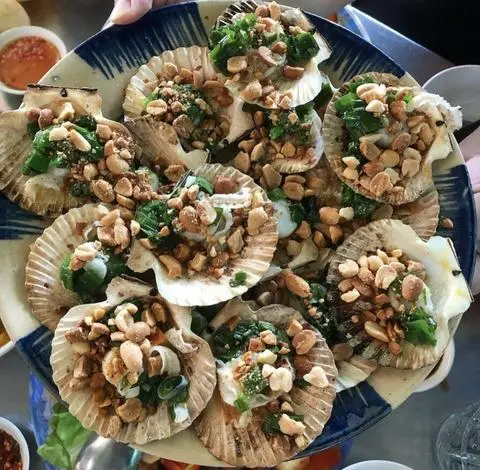 Hình ảnh Sò điệp nướng mỡ hành