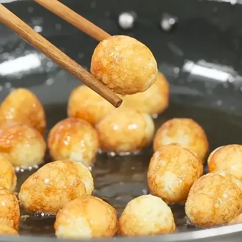 Hình ảnh Trứng cút chiên - 25 trứng