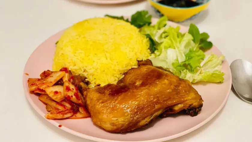 Hình ảnh Cơm chiên gà xối mỡ