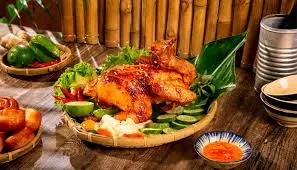 Hình ảnh Combo gà nướng mật ong - 4 bánh bao chiên