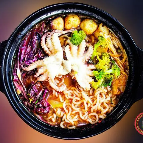 Hình ảnh Mì Kim Chi Bạch Tuộc